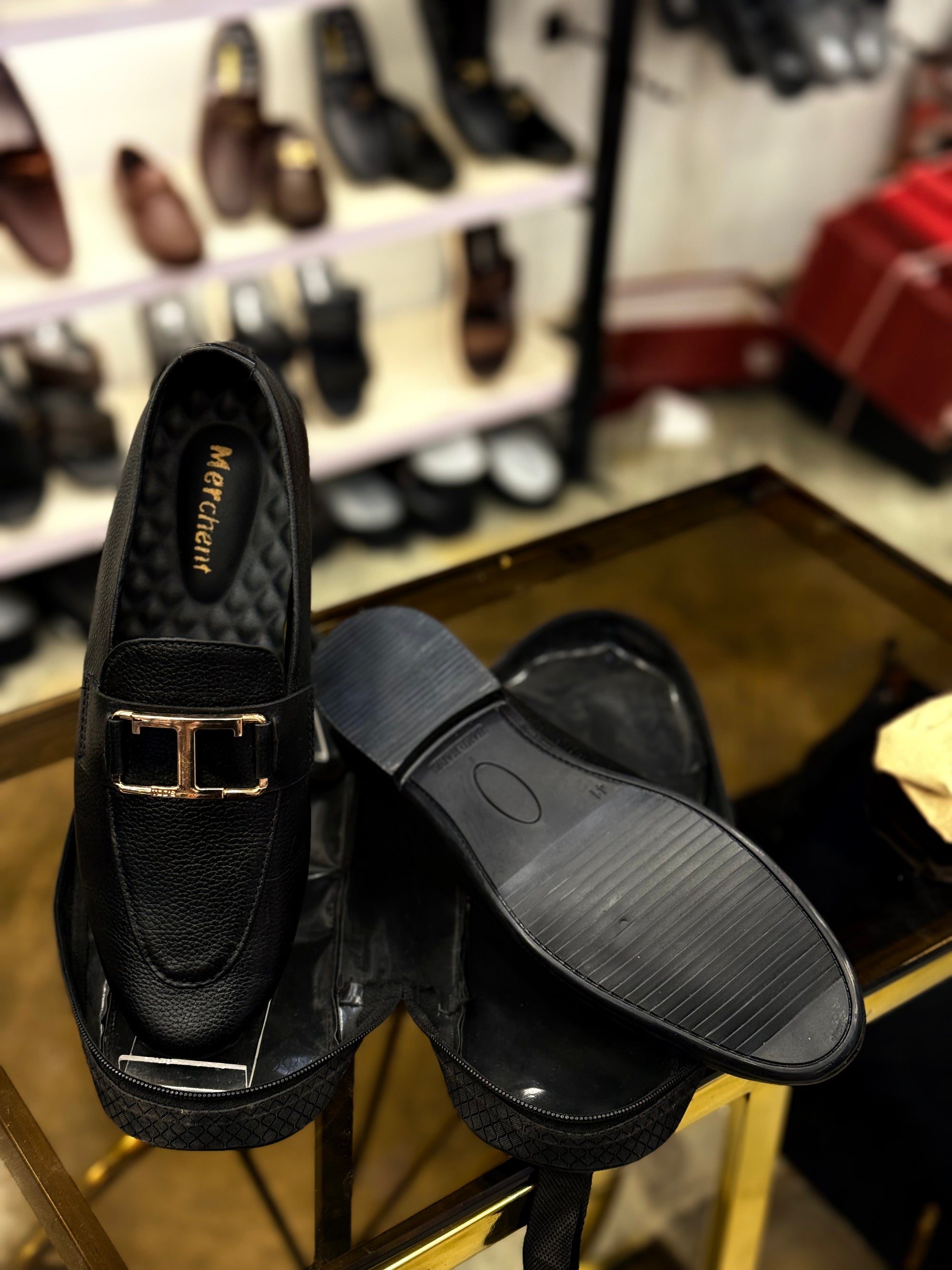 T BUCKLE POCKET LOAFER